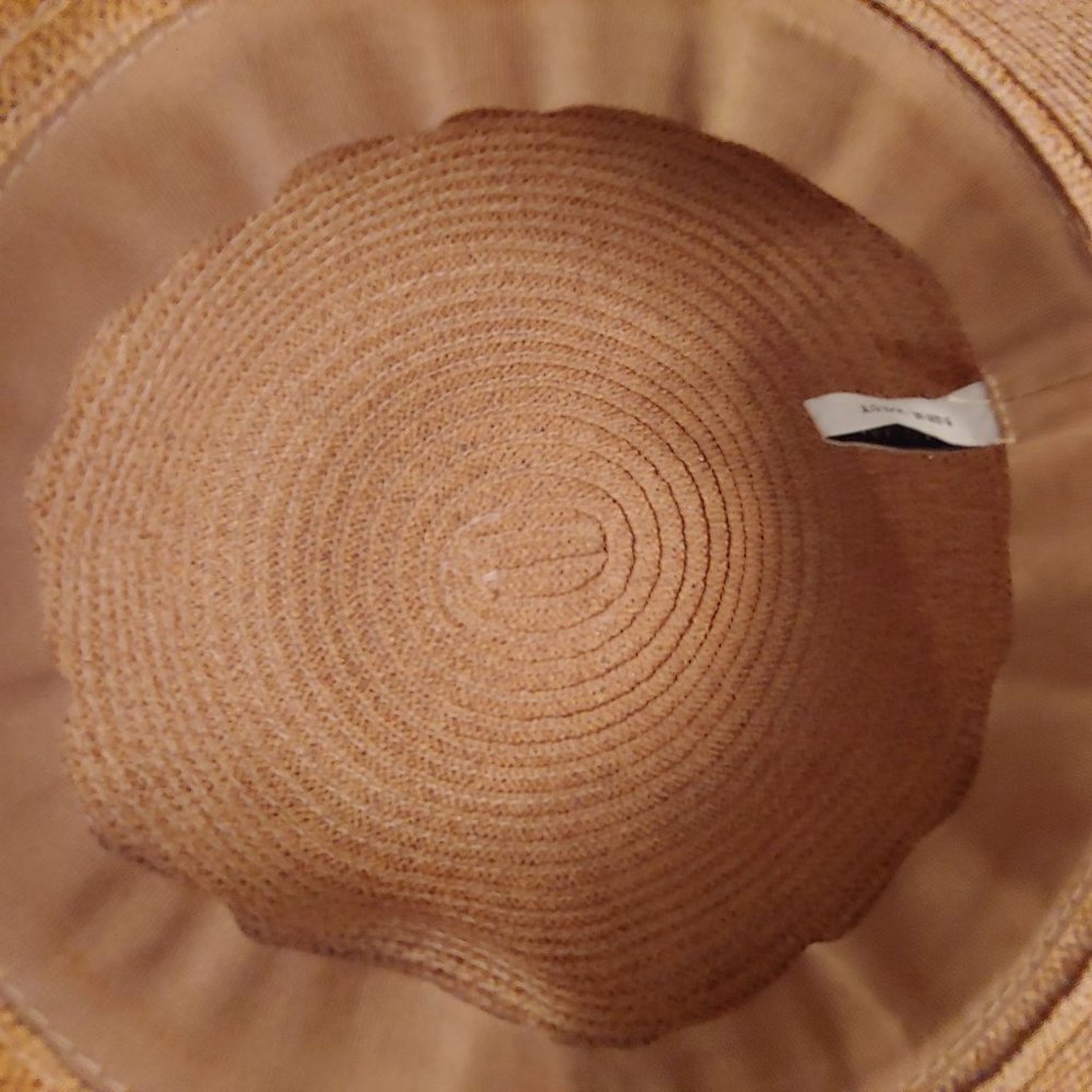 Nine West large floppy straw sun hat with pink straw flower and trim - Picture 6 of 8